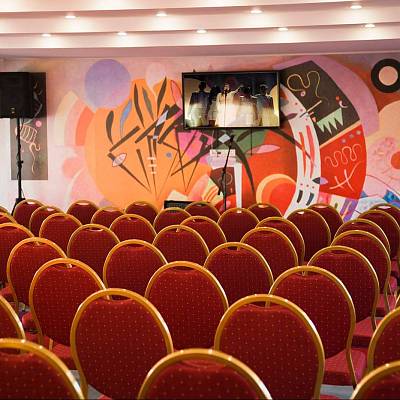 Конференц-зал на теплоходе «Максим Литвинов»