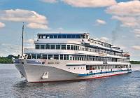 Классический четырехпалубный теплоход «Волга Стар», проект 302