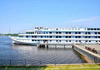 Классический четырехпалубный теплоход «Игорь Стравинский», проект 302