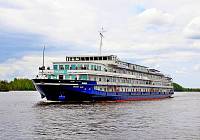 Классический четырехпалубный теплоход «Тихий Дон», проект 301