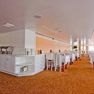 Ресторан на теплоходе «Иван Бунин»